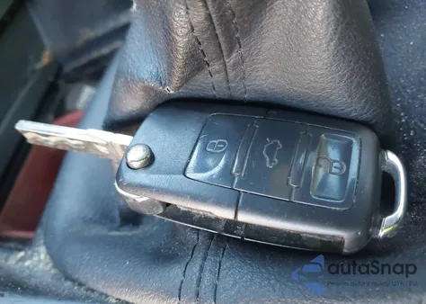 2004 Volkswagen Jetta Gl Tdi z USA, uszkodzony, nr VIN 3VWRR69M24M075952